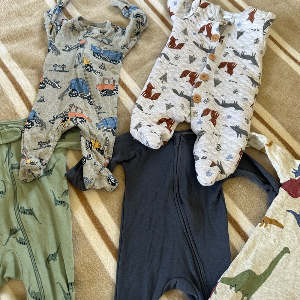 Baby clothes bundle